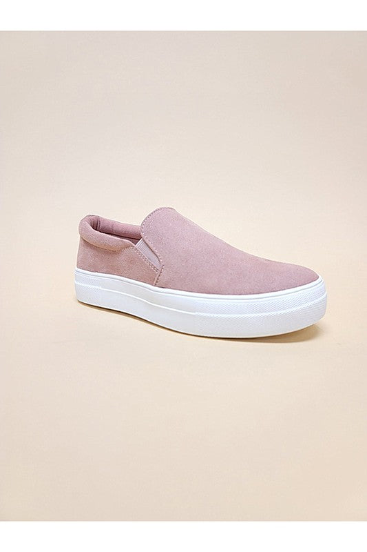 Slip on casual sneaker