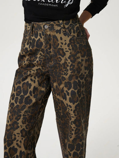 Leopard Straight Jeans with Pockets