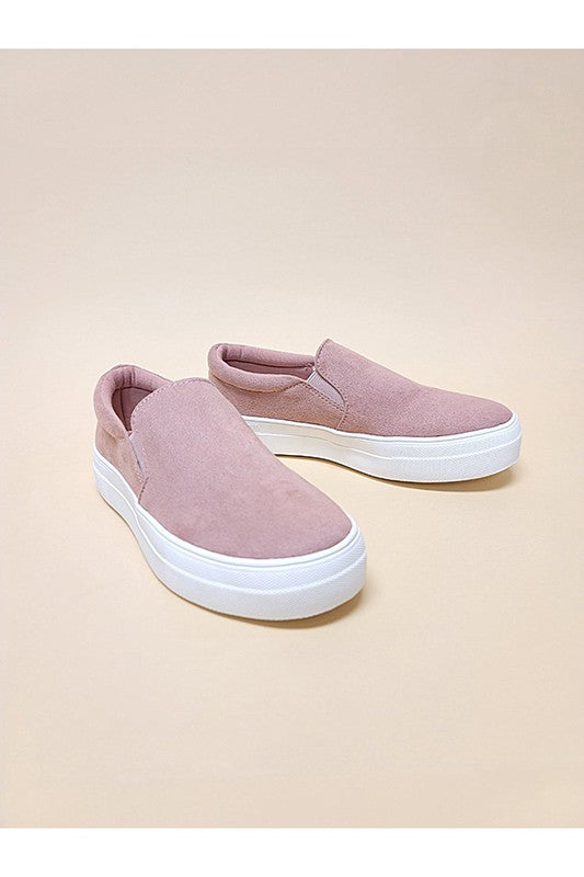 Slip on casual sneaker